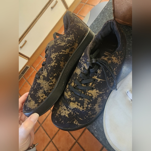 Nobull pride black/gold canvas sneakers great used condition W8.5 - Picture 1 of 5